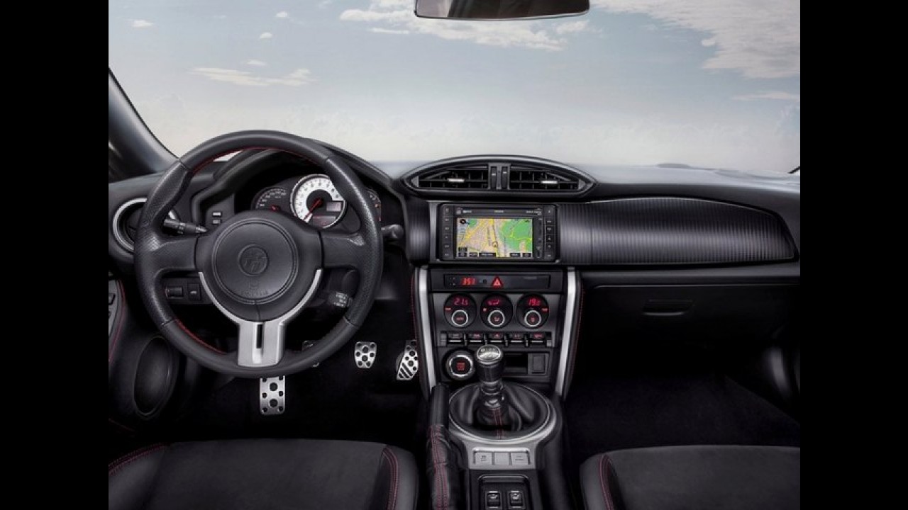 Toyota GT 86 desembarca no Reino Unido custando o equivalente a R$ 67.000