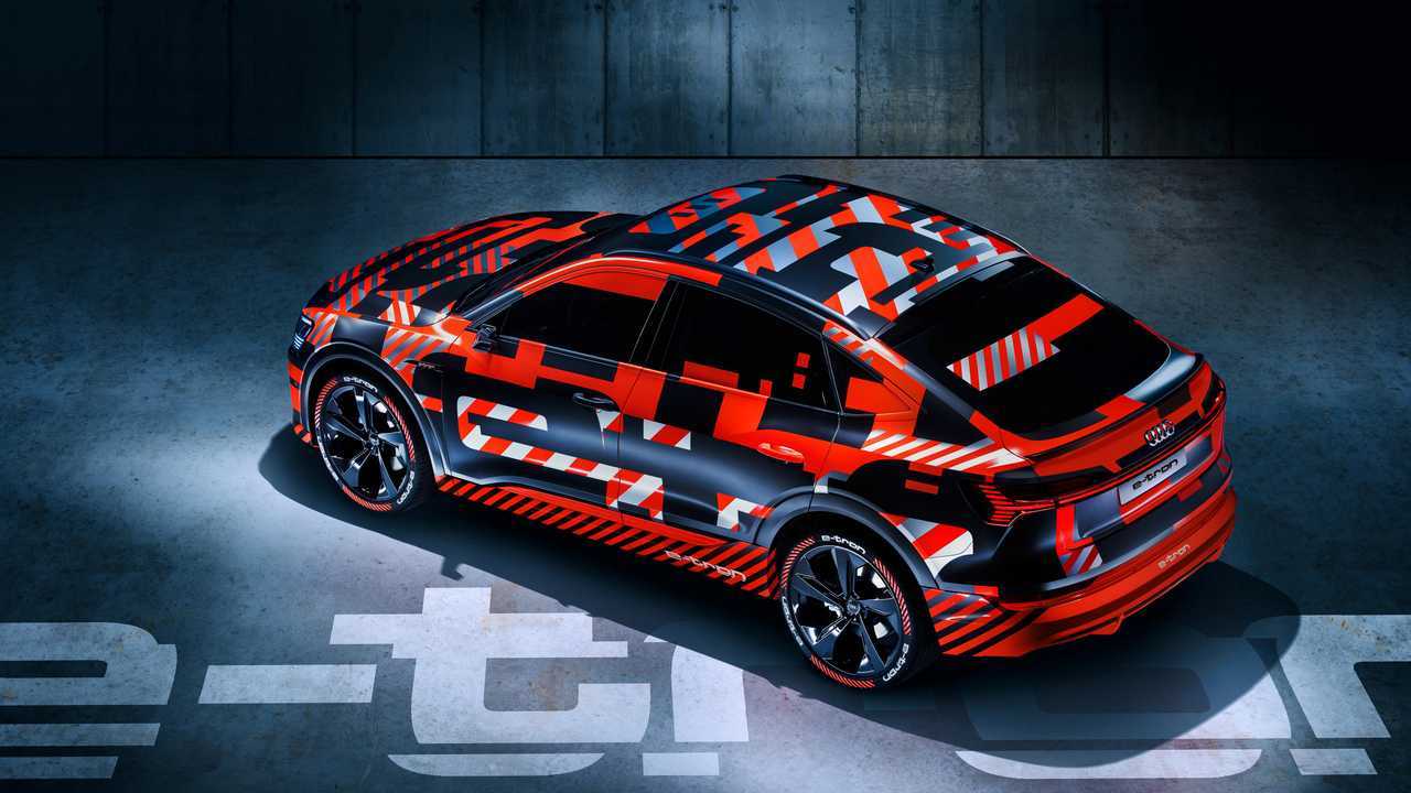 Тизер Audi E-Tron Sportback