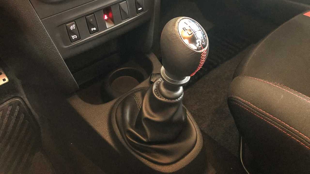 Sandero RS e Civic Si
