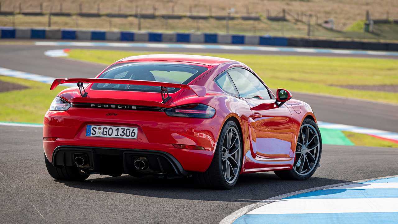 Porsche 718 Cayman GT4 (2019) in the test