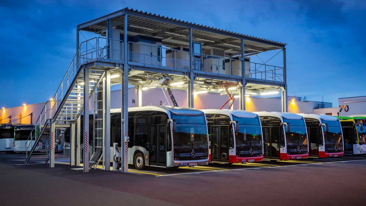 Central electric charging station for the Mercedes-Benz eCitaro at the Mannheim bus plant