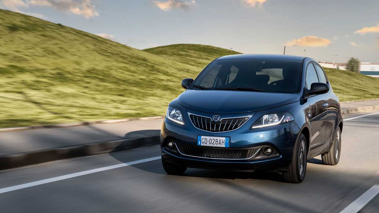Рестайлинг Lancia Ypsilon (2021), экстерьер