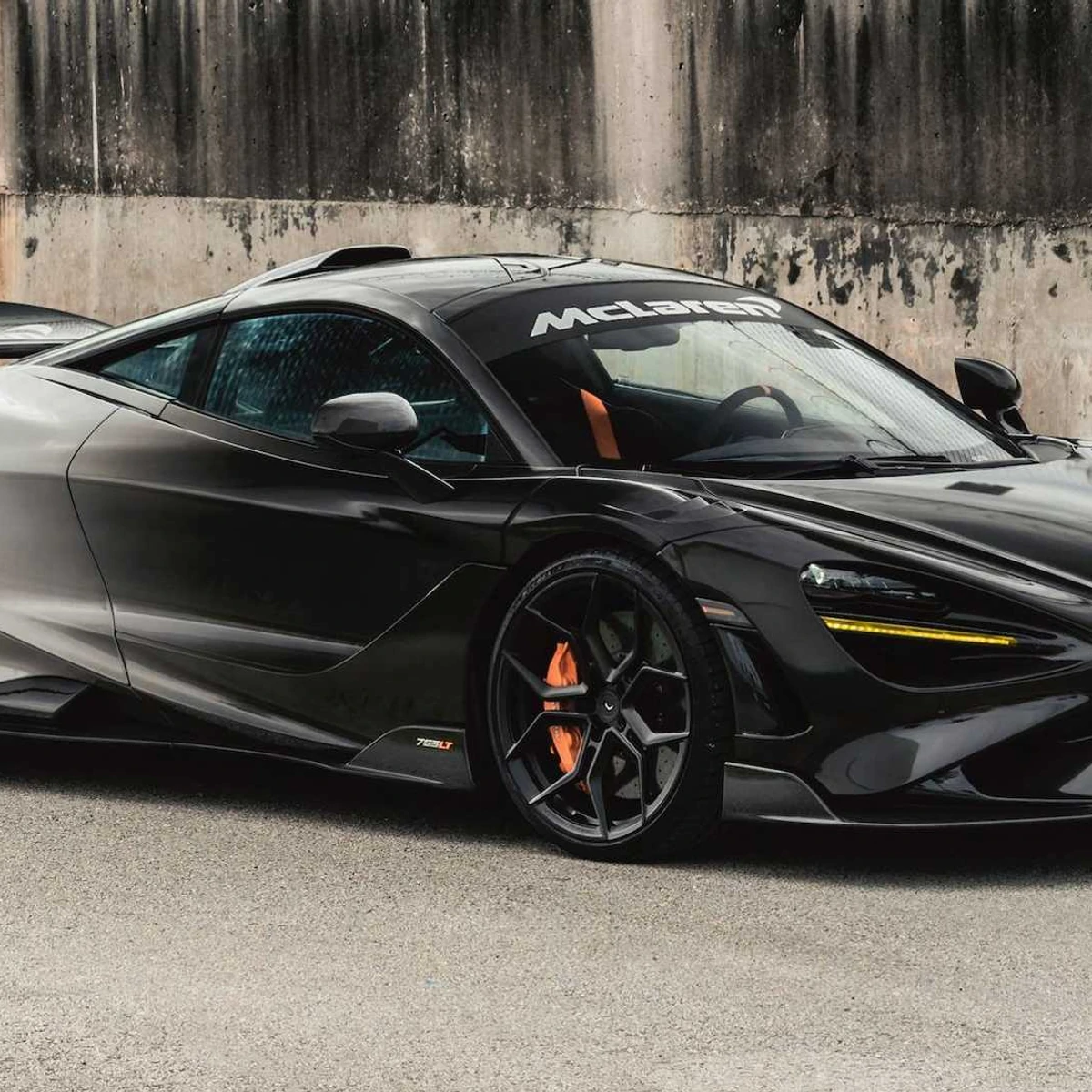 McLaren 765LT In Two-Tone Fade Wrap Plus Vossen Wheels Looks Wild