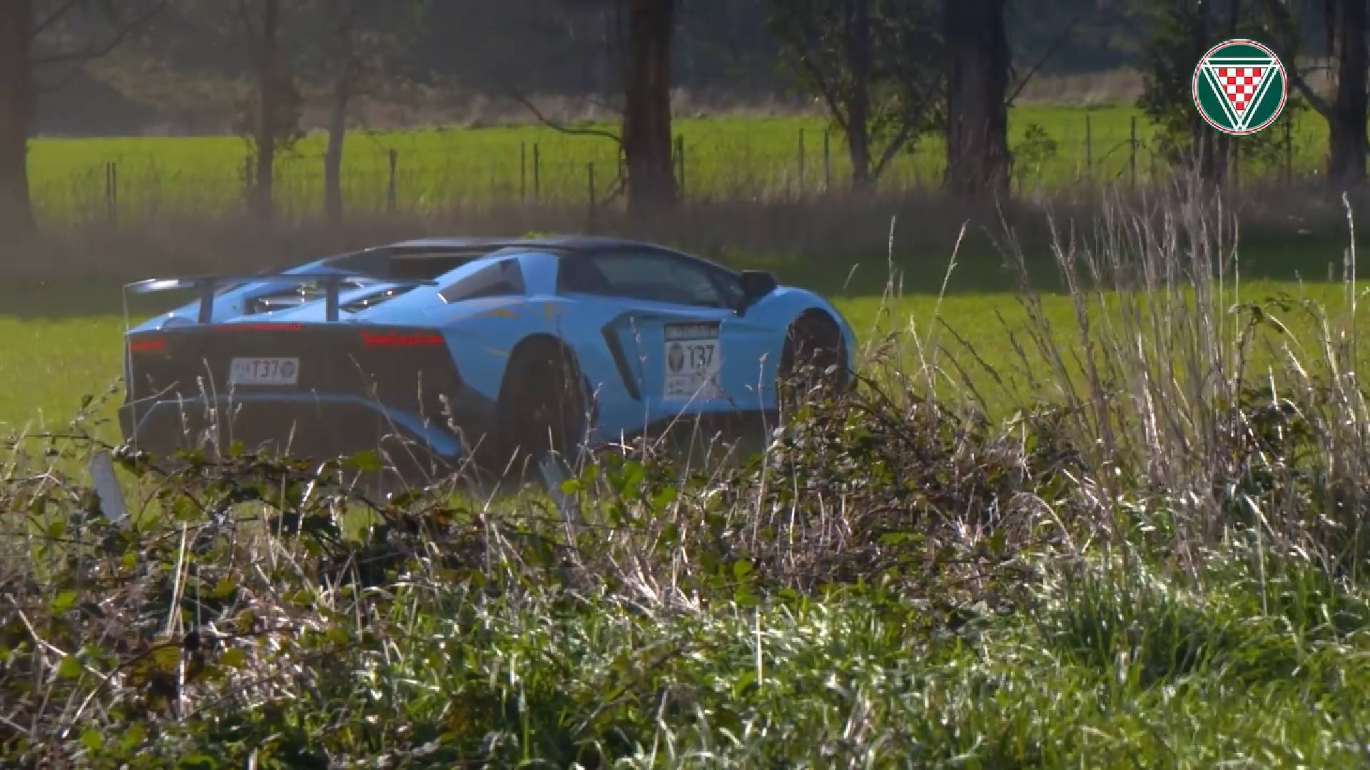 Offroad terepre vándorolt a Aventador SV