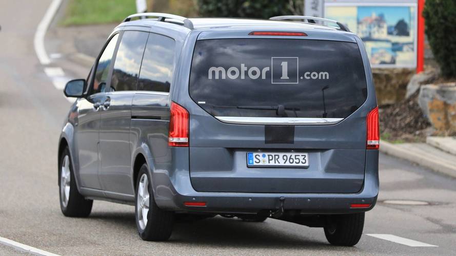 Mercedes-Benz V-Class facelift spy photo