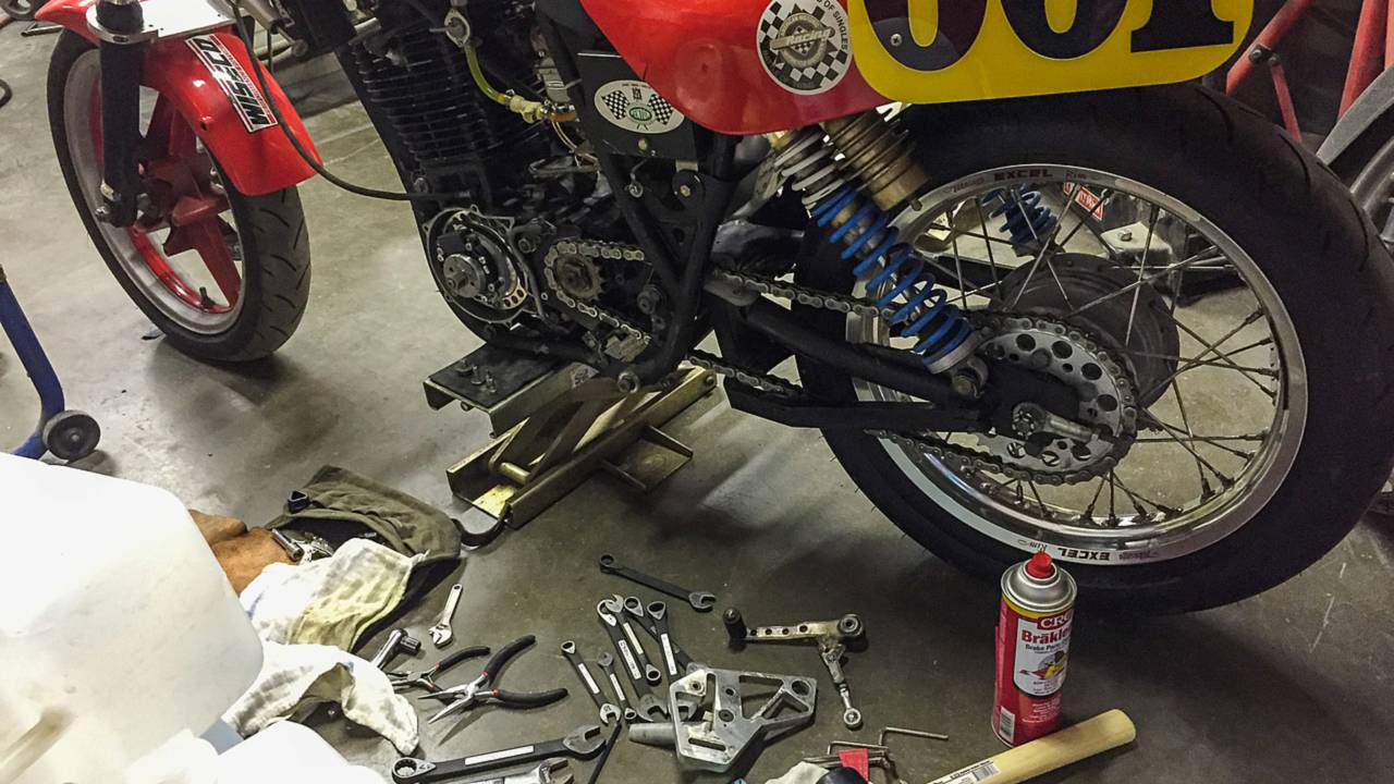 Working on the SR500. What I cant fix, I'll use the rubber mallet on.
