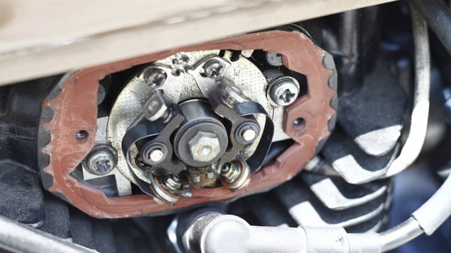 How to Kickstart a Motorcycle