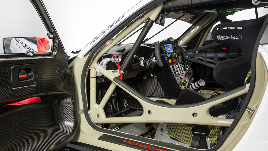 Porsche 911 RSR fase de fabricación