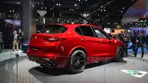 Alfa Romeo Stelvio: LA 2016