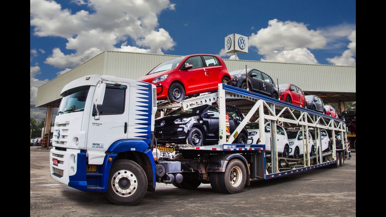 VW up! brasileiro começa a ser exportado para o Uruguai