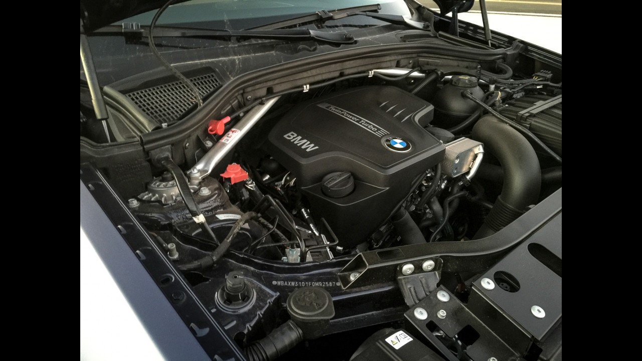 Teste CARPLACE: irmão menor do X6, BMW X4 é antídoto alemão contra Evoque