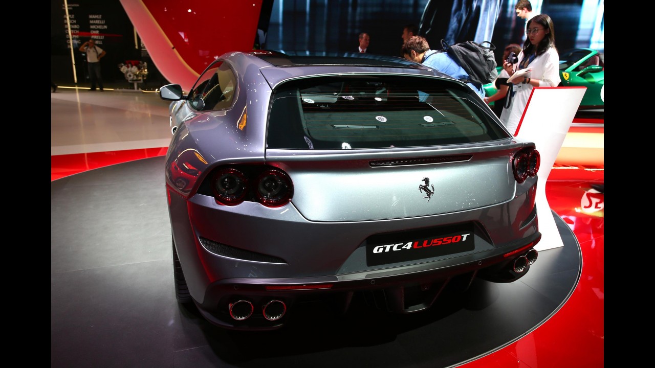 Paris: Ferrari para as ruas, GTC4Lusso T. estreia o motor V8 biturbo de 610 cv