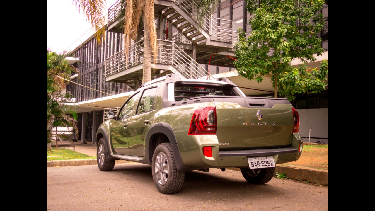 Teste CARPLACE: Renault Oroch ganha câmbio automático e desafia Fiat Toro