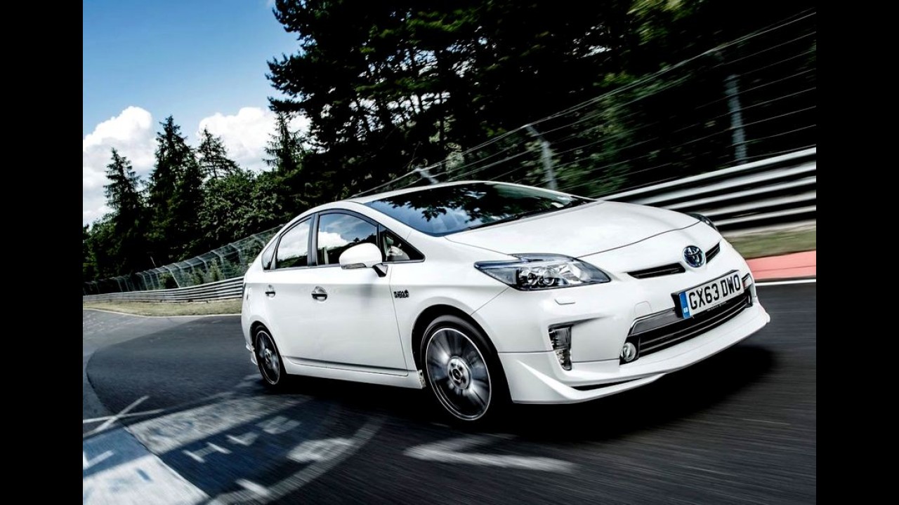 Toyota quer que metade de seus veículos no Japão sejam híbridos até 2016