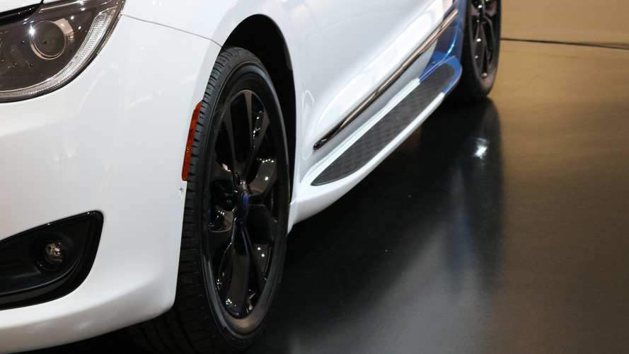 Chrysler Pacifica Cadence concept