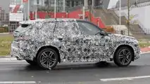 BMW X1 (2022) mit vier Endrohren erwischt