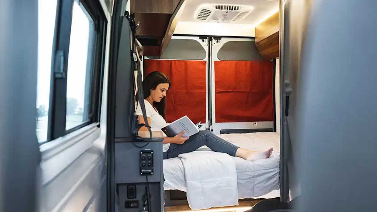 Winnebago Roam