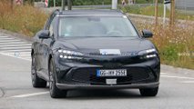 Camo-free Genesis GV60 spy photo