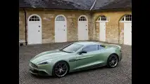 Aston Martin Vanquish: nuove foto