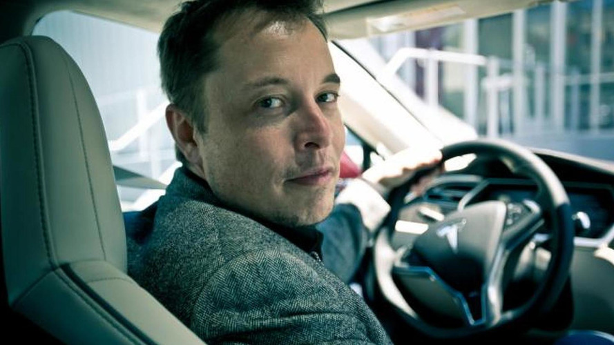 További 10 évig Elon Musk marad a Tesla vezérigazgatója