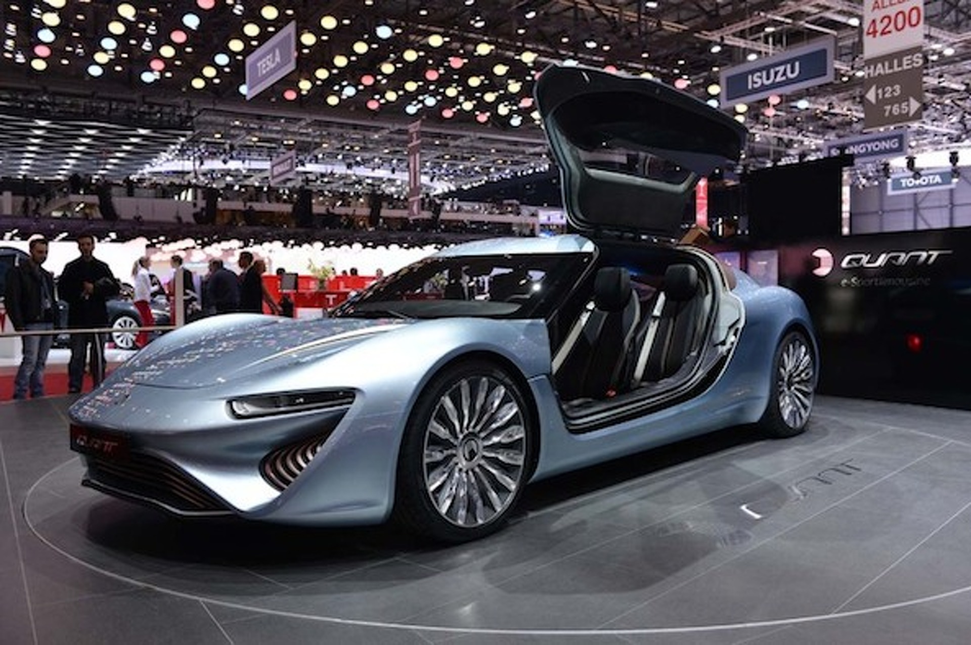 Geneva: 900HP Quant e-Limousine Showcases Advanced Flow-Cell Battery