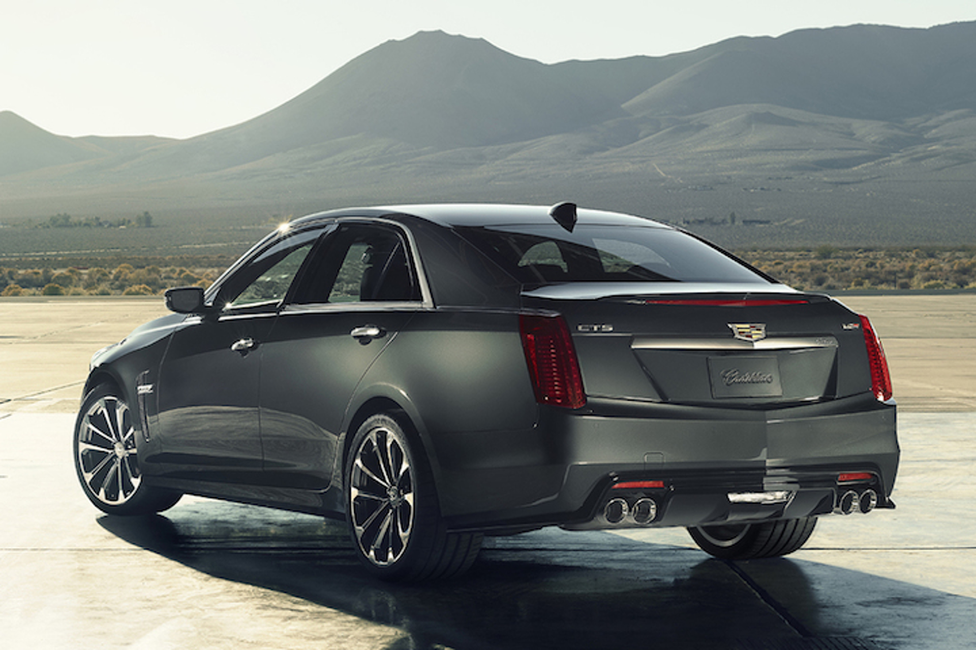 The 2016 Cadillac CTS-V is a 640HP M5 Fighter