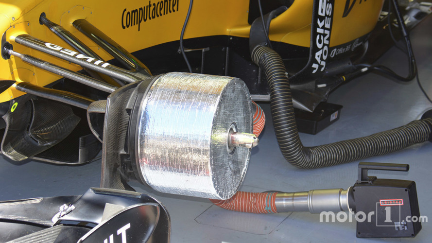 Renault Sport F1 Team RS16 front brake duct detail