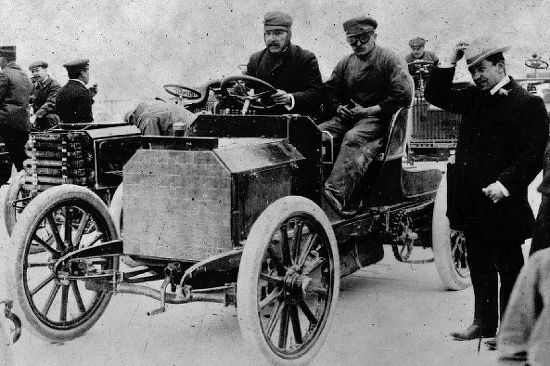 Know Your Niche: The Brass Era of Automobiles