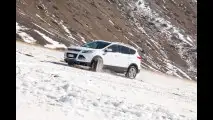 Guidare sulla neve: ecco le tecniche 