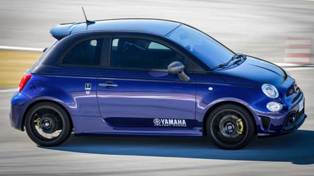 Abarth 595 Scorpioneoro und Monster Energy Yamaha