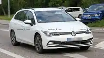 Nuova Volkswagen Golf Variant, le prime foto spia