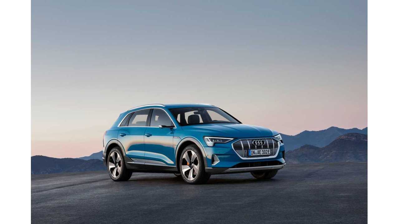 Audi e-tron (wallpaper 2,560x – click to enlarge)