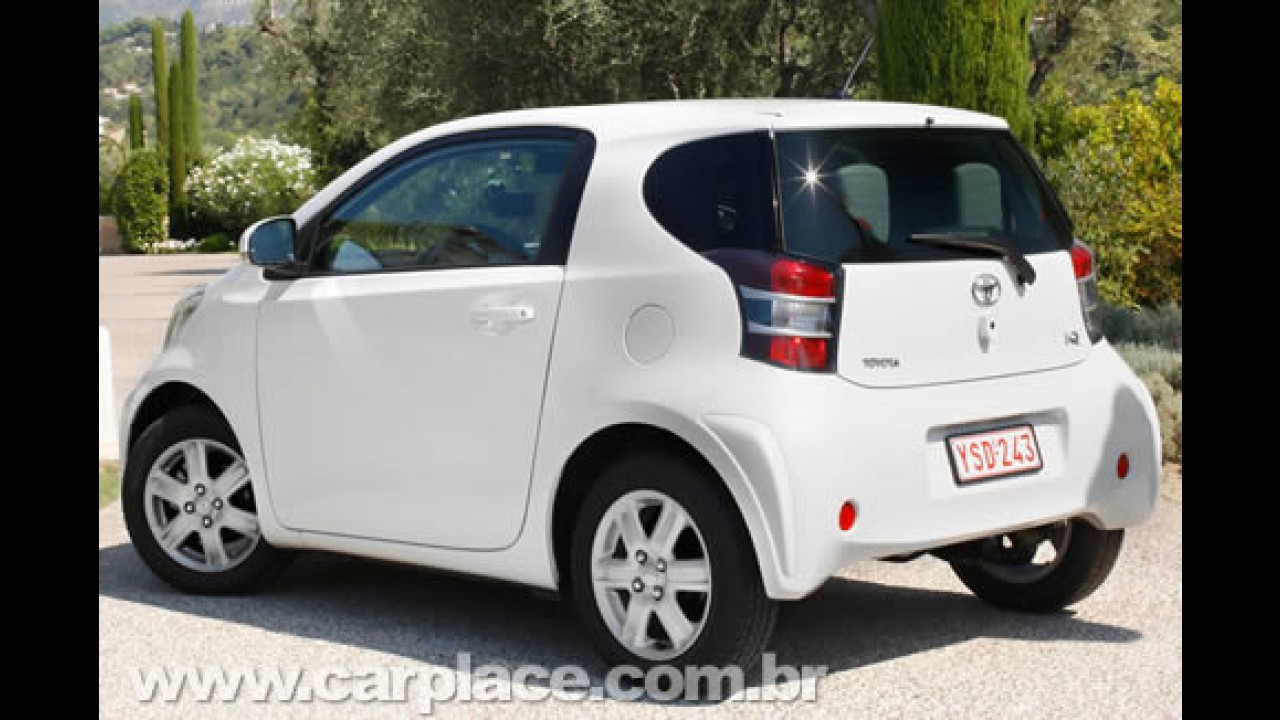 Toyota iQ é eleito o Carro do Ano 2009 no Japão - Prêmio reforça tendência