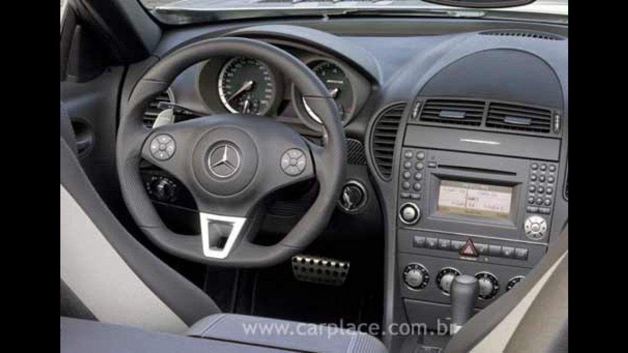Mercedes-Benz revela nova SLK 55 AMG
