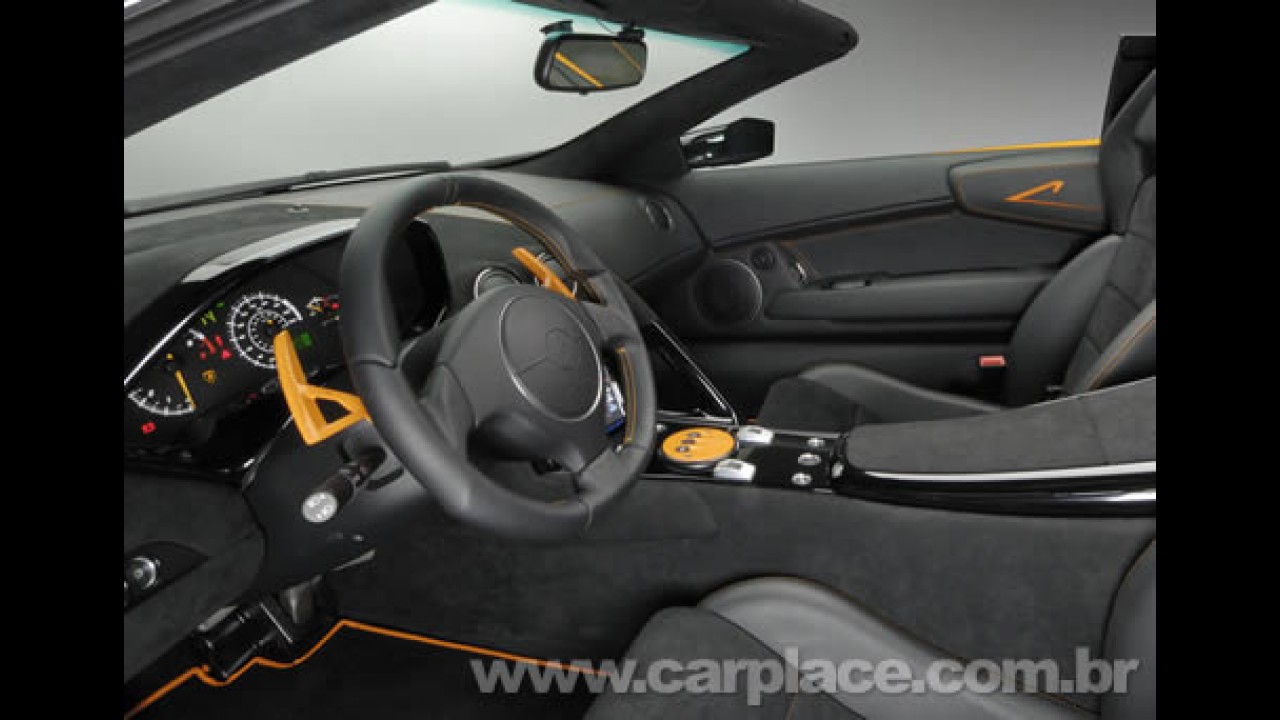 Nova Lamborghini Murcielago LP650-4 Roadster 2010 tem motor V12 de 650cv