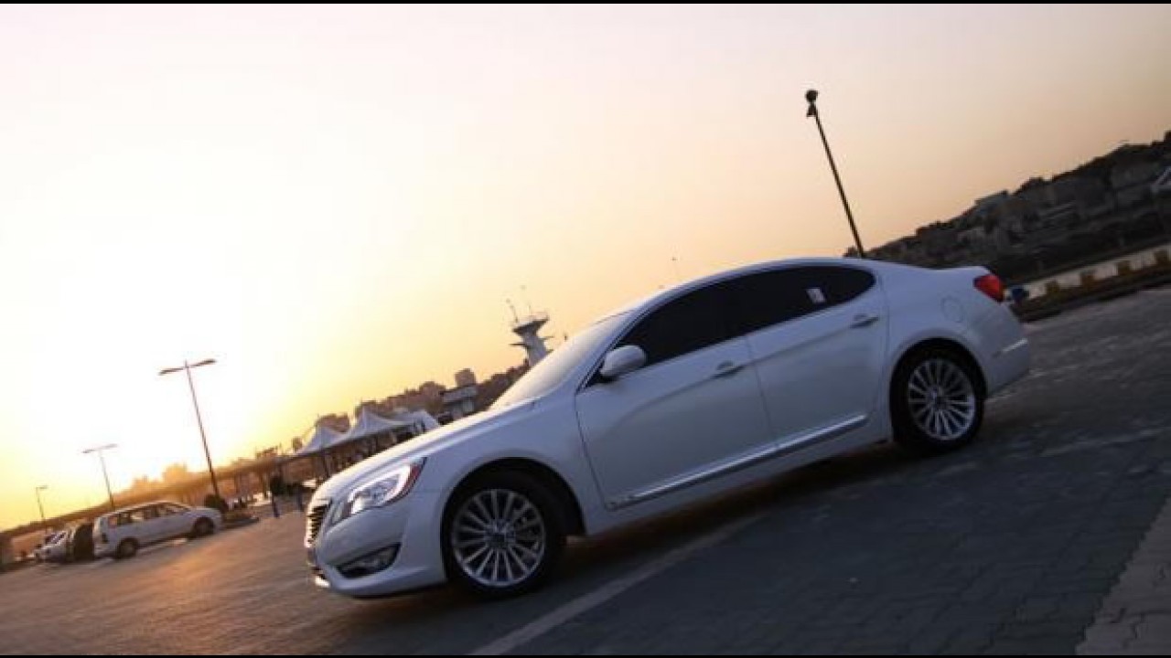 Novo sedan Kia K7 chega como Cadenza em mercados fora da Coréia - Veja mais fotos