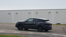 2018 Porsche Cayenne spied for the first time