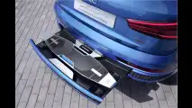 Q3 mit Longboard für die Stadt