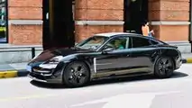 2020 Porsche Taycan Neredeyse Kamuflajsız