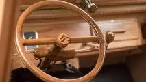 Citroën 2CV aus Holz