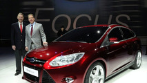 2012 Ford Focus live at 2010 Detroit Auto Show 11.01.2010