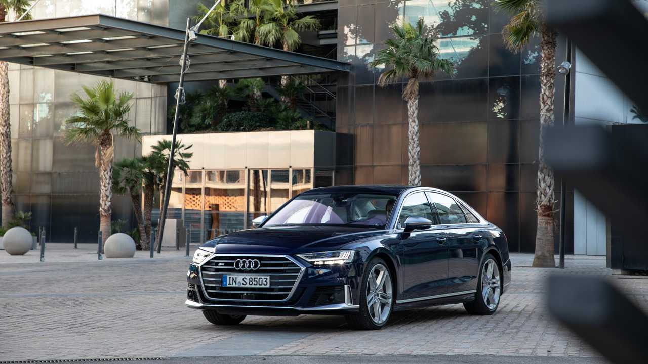 Audi S8 для России