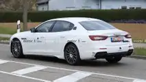 Maserati Quttroporte spia lifting foto