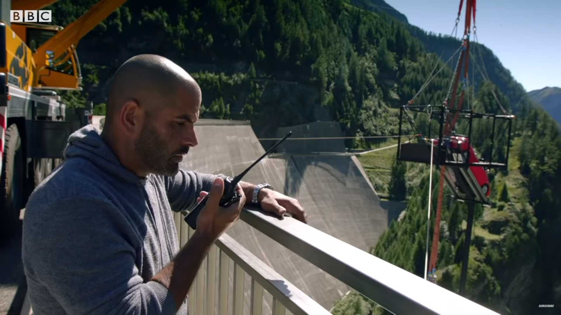 Watch Top Gear Kick Off Series 28 With A Bonkers Car Bungee Jump
