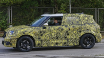 2017 MINI Countryman spy photo