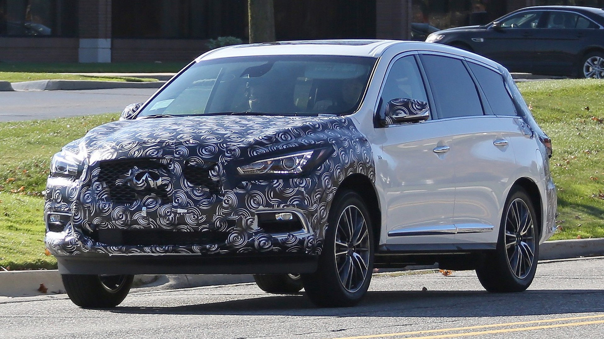 2016 Infiniti Qx60 Spied With Front And Rear Makeup