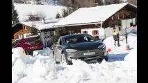 Tesla Model S, 1000 km tra neve, autostrada e tante salite