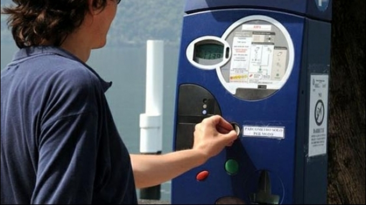 [Copertina] - Strisce blu, cosa succede se il bancomat del parcometro non funziona
