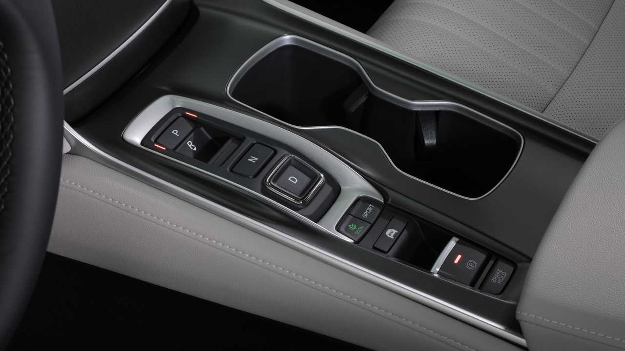 Honda Accord e:HEV (híbrido)