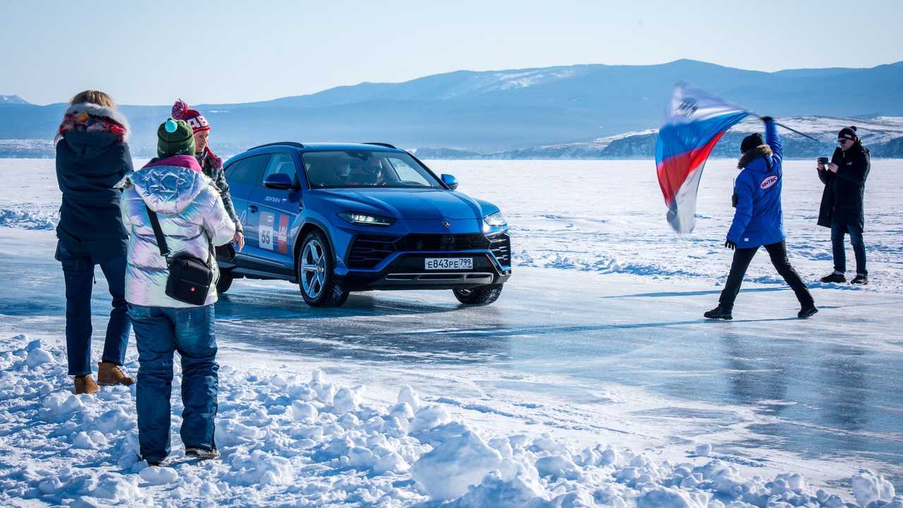 Lamborghini Urus, recórd sobre hielo